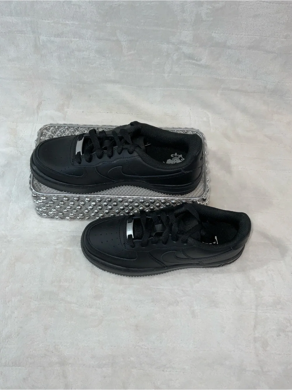 Nike Air Force 1 Low LE Triple Black Sz 4Y/Women’s 5.5 FV5951-001